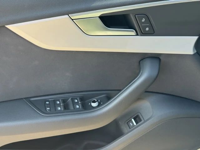 Audi A4 30 TDI Avant