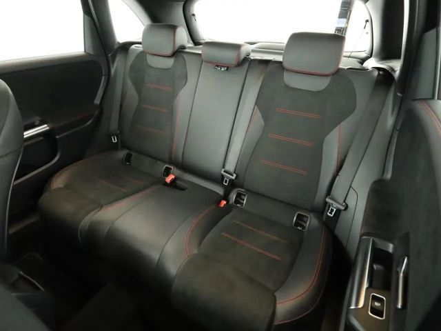 Mercedes-Benz B 250 AMG Line B 250 e