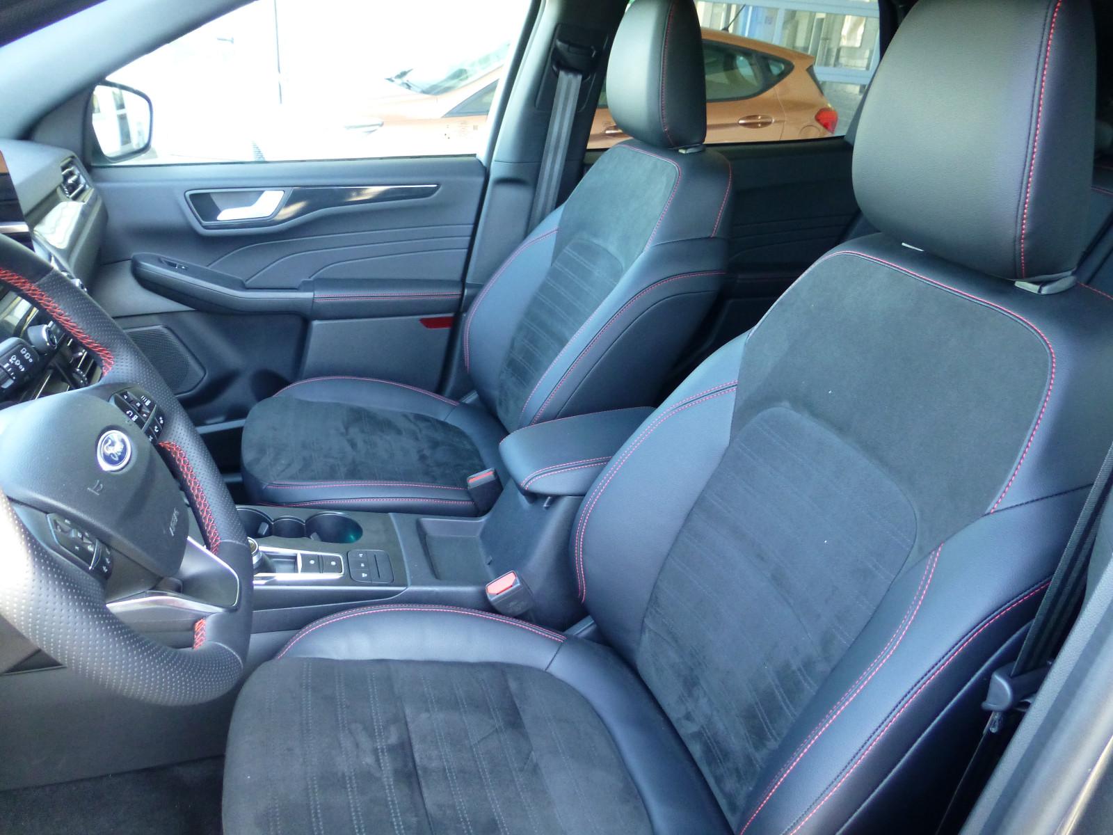 Ford Kuga Plug in Hybrid ST Line X