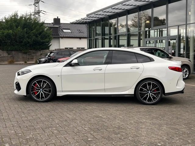 BMW 220 220d 220i M-Sport Sedan