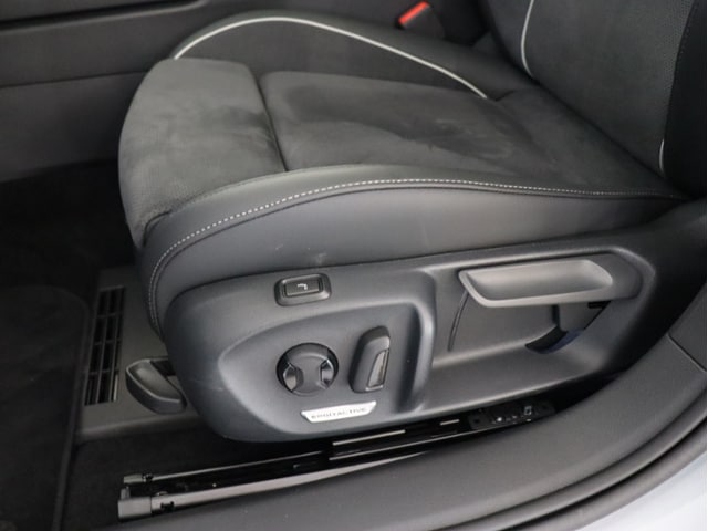 Volkswagen Passat 1.5 eTSI DSG Max Pro Variant