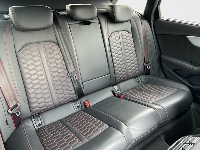 Audi RS4 Avant Quattro