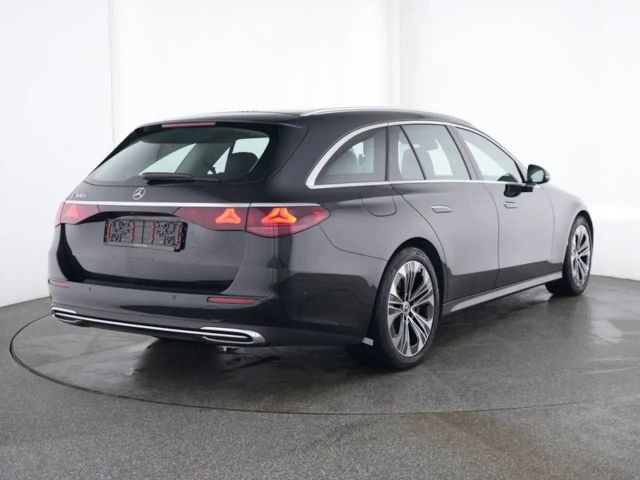 Mercedes-Benz E 300 AVANTGARDE Estate