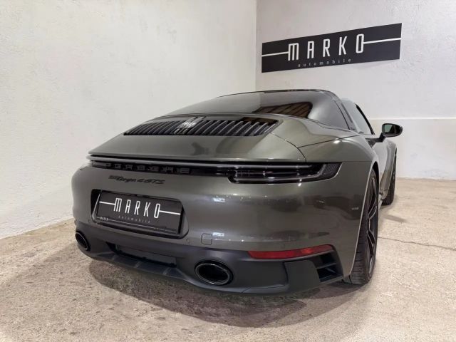Porsche 992 4 Cabrio GTS Targa