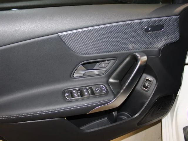 Mercedes-Benz A 250 A 250 e Premium