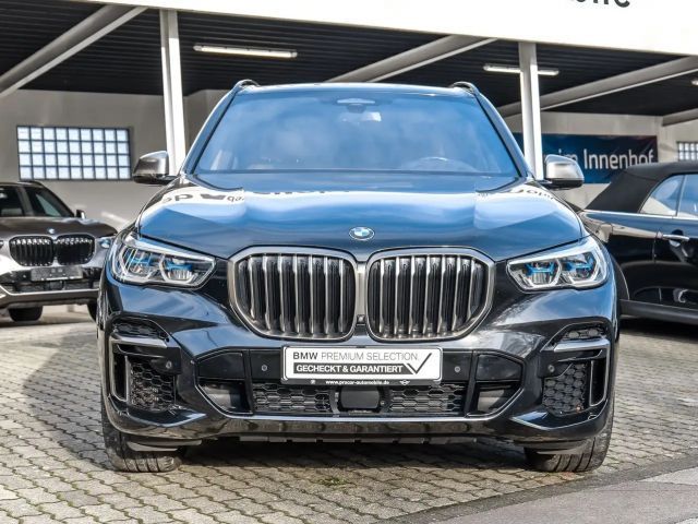 BMW X5 M50i