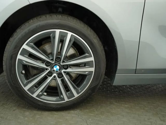 BMW 118 118d 5-deurs Sedan Sport Line