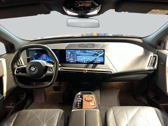 BMW iX xDrive40
