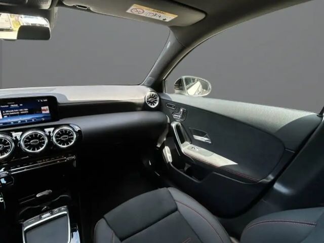 Mercedes-Benz A 200 AMG Line