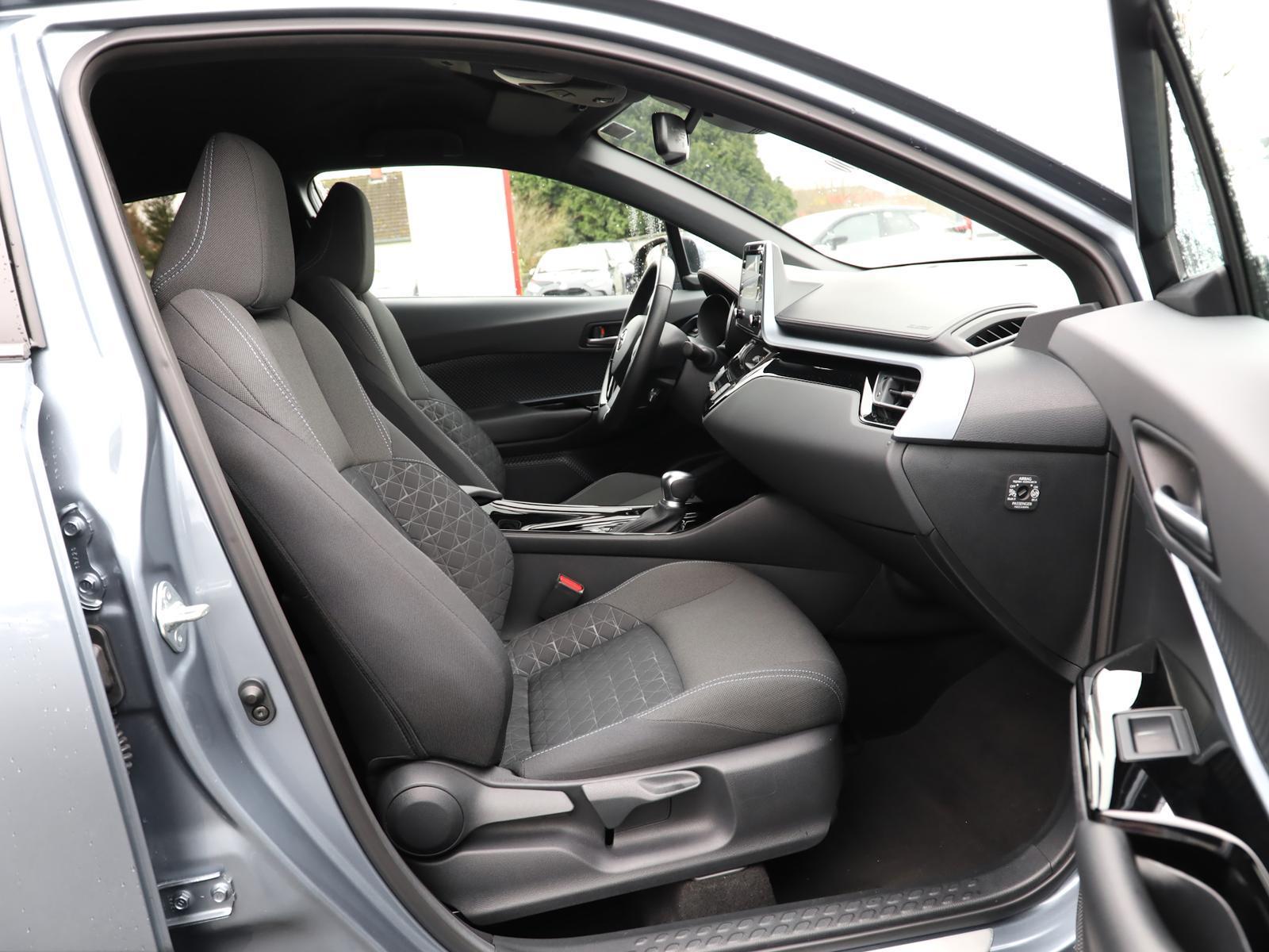 Toyota C-HR 5-deurs Basis