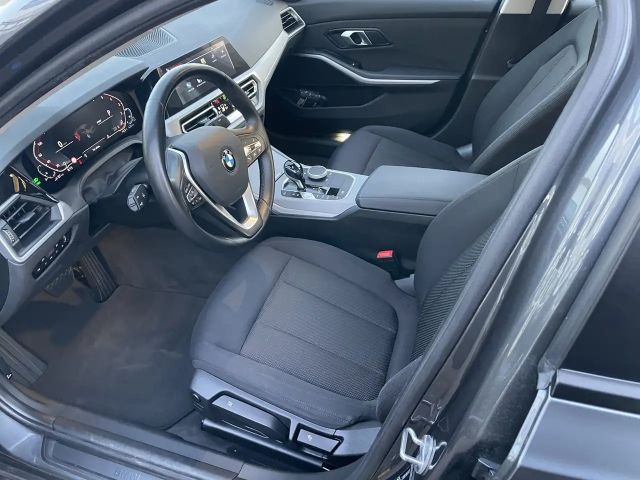 BMW 330 330e Advantage pakket Sedan