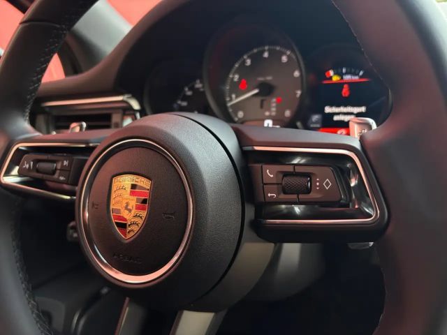 Porsche Macan S