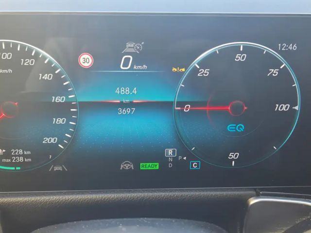 Mercedes-Benz EQB 300