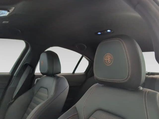 Alfa Romeo Giulia AT8 Q4