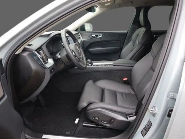 Volvo XC60 AWD Business Dark Plus