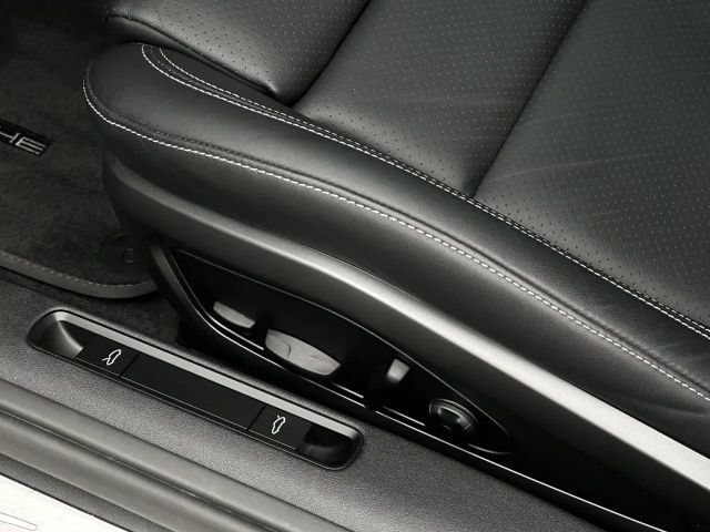 Porsche 992 Cabrio Carrera S