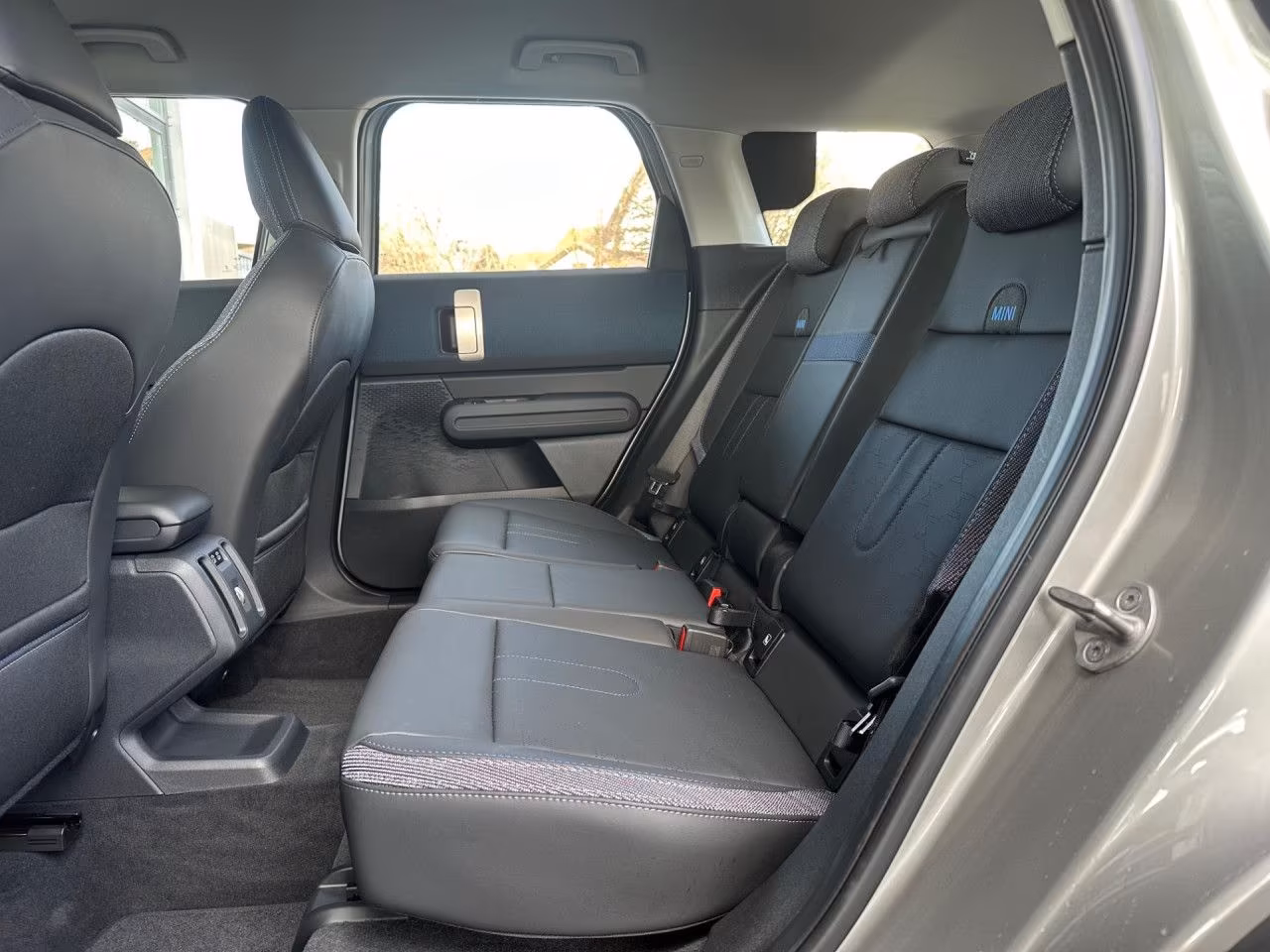 MINI Cooper D Countryman Countryman D HUD Kamera Lenkh.Navi OLED Komfz.17