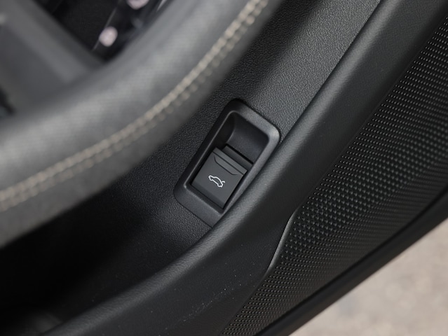 Audi A6 Avant Quattro S-Tronic