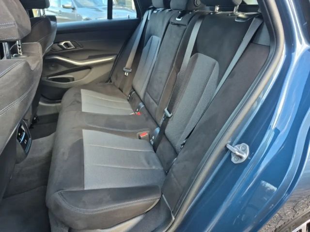 BMW 330 330i M-Sport Touring xDrive