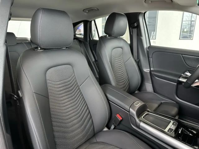 Mercedes-Benz GLA 200 Progressive