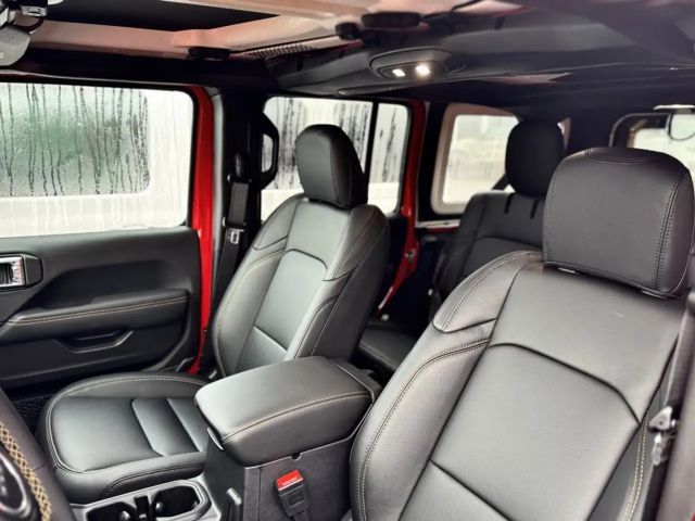 Jeep Wrangler 4xe Sahara