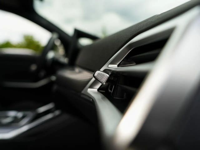 BMW 320 320d M-Sport Touring xDrive