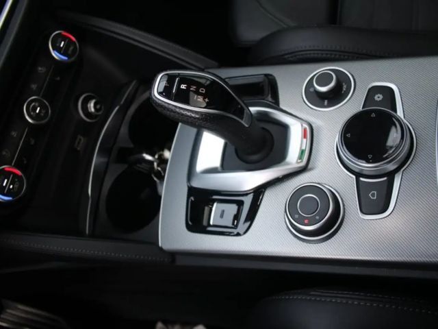 Alfa Romeo Stelvio JTDm Q4 Veloce