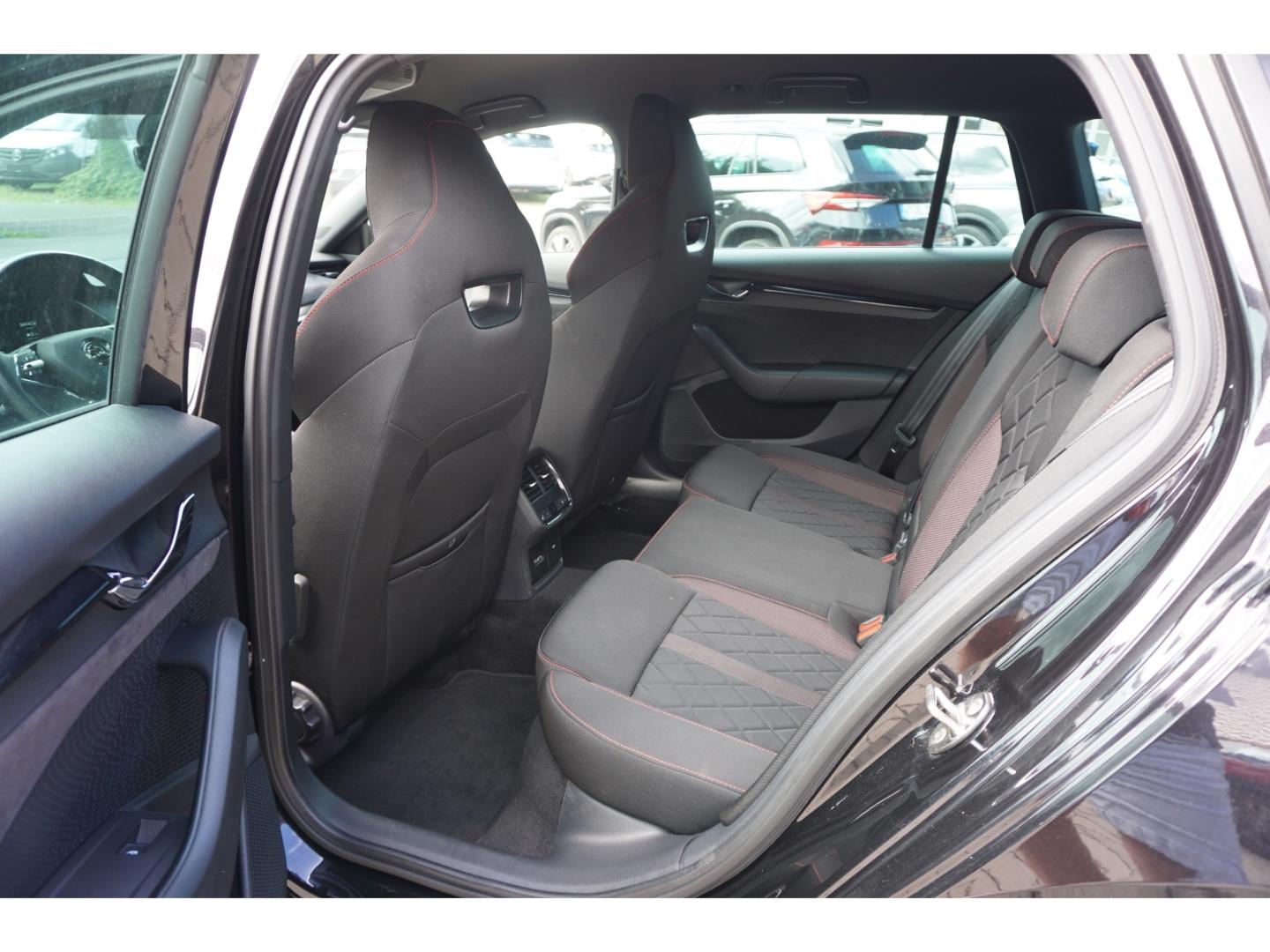 Skoda Octavia 1.4 TSI Combi RS iV