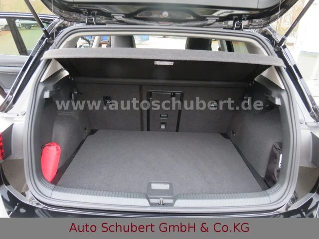 Volkswagen Golf 1.5 eTSI DSG