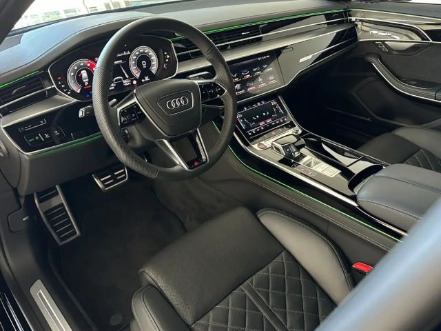 Audi S8 Quattro