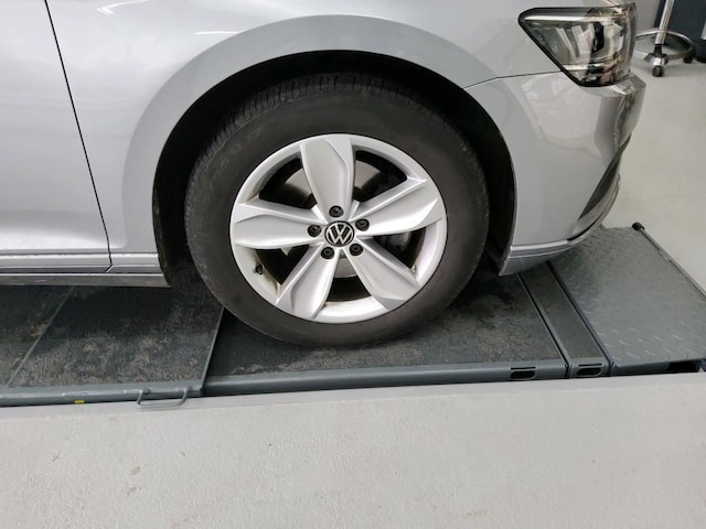 Volkswagen Passat 2.0 TDI Business DSG Variant