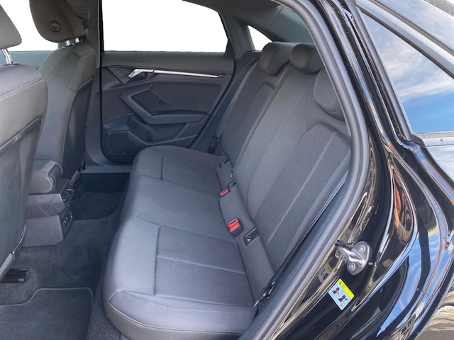 Audi A3 30 TFSI S-Tronic Sedan