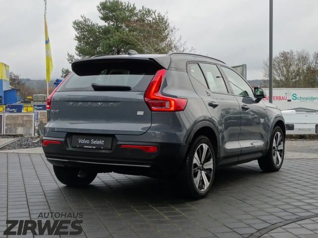 Volvo XC40 AWD Plus Recharge Twin Engine