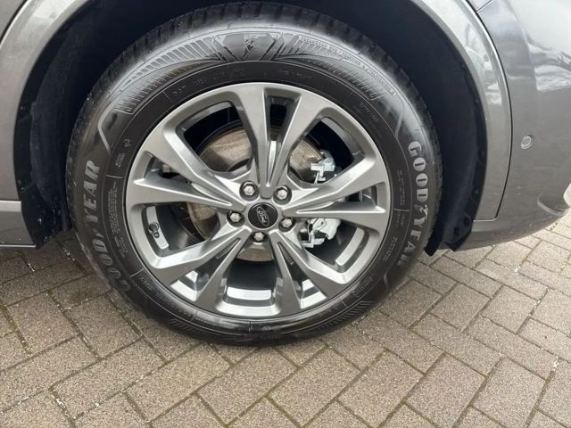 Ford Kuga ST Line