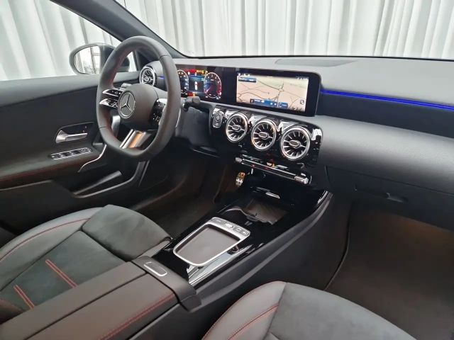 Mercedes-Benz A 180 AMG Line Hatchback