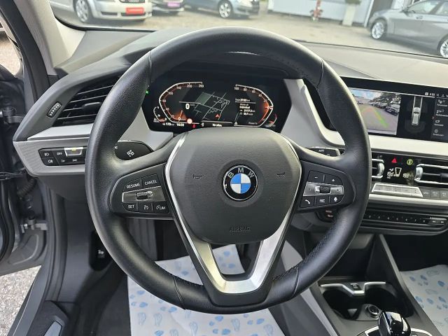 BMW 120 120d Sedan xDrive