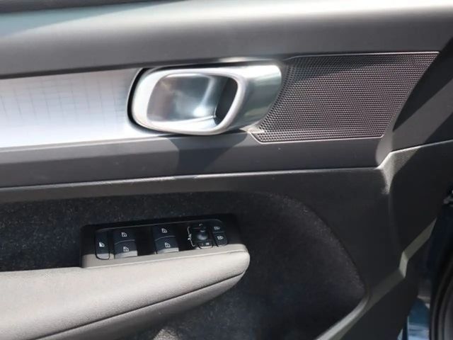 Volvo XC40 Momentum