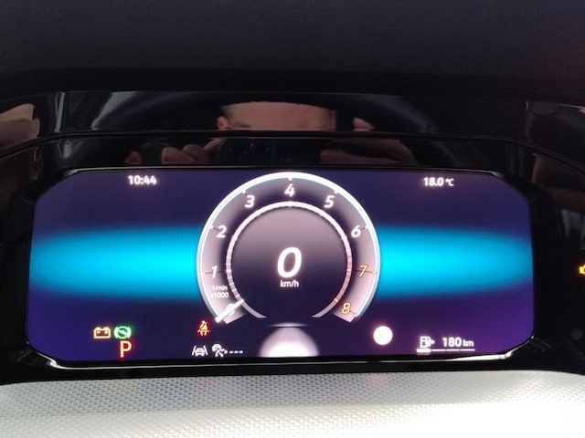 Volkswagen Golf 1.5 eTSI DSG Variant