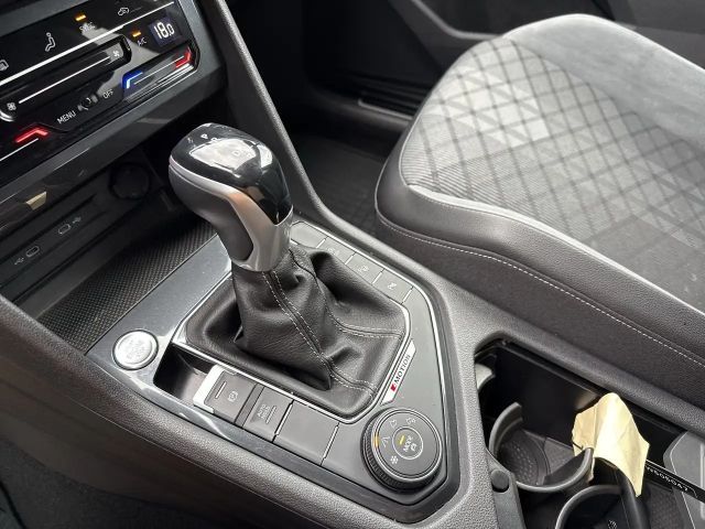 Volkswagen Tiguan 4Motion DSG R-Line