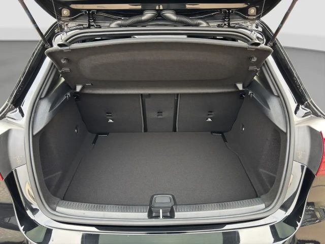 Mercedes-Benz A 200 Hatchback