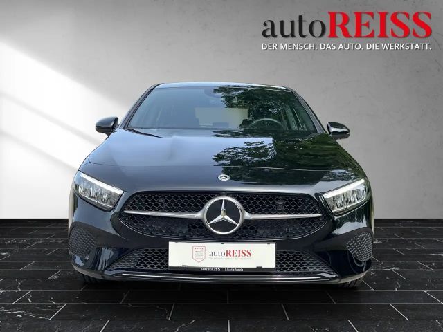 Mercedes-Benz A 180 Hatchback Progressive