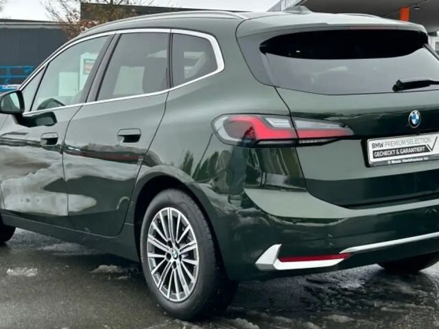 BMW 220 220d Active Tourer Luxury Line Sedan