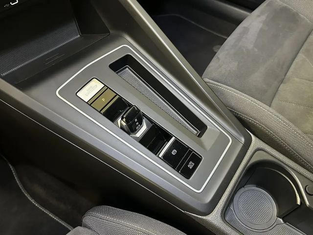 Volkswagen Golf DSG Life Variant