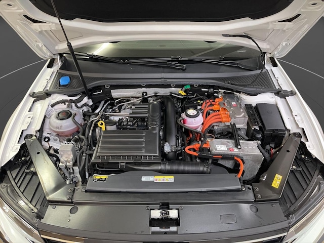 Volkswagen Passat GTE Variant