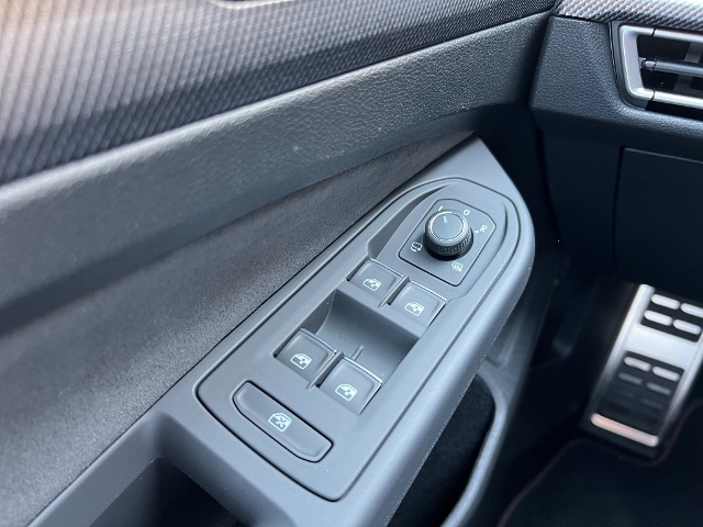 Volkswagen Golf 2.0 TSI DSG Golf VIII