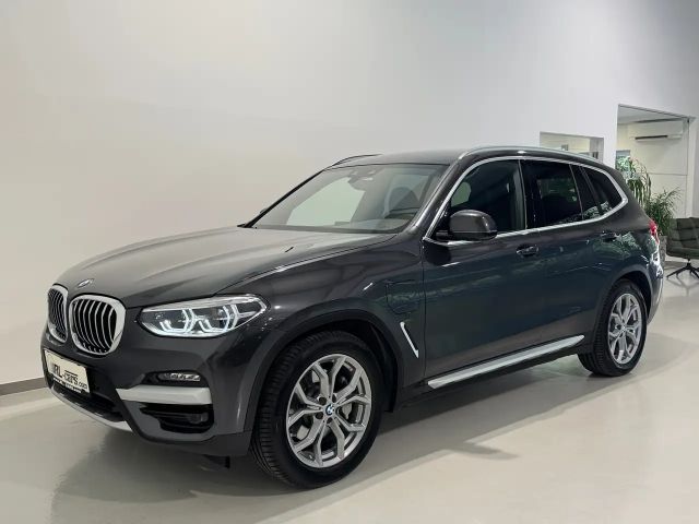 BMW X3 xDrive30e