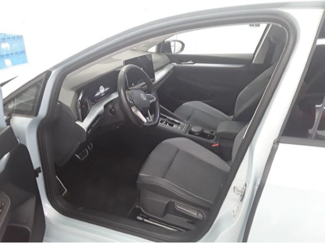 Volkswagen Golf 1.5 eTSI DSG