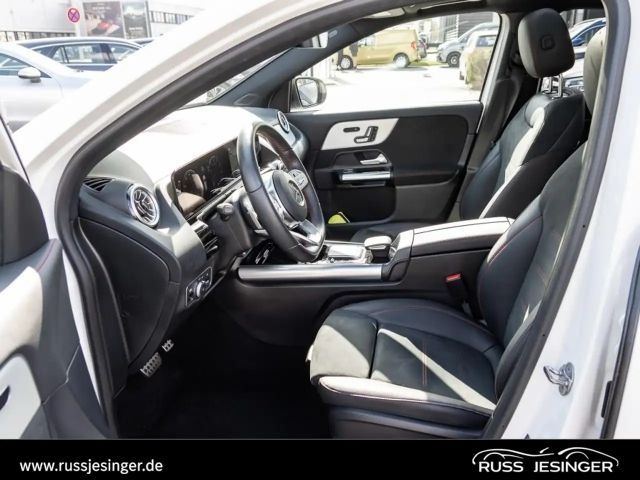 Mercedes-Benz GLA 200 4MATIC AMG Line