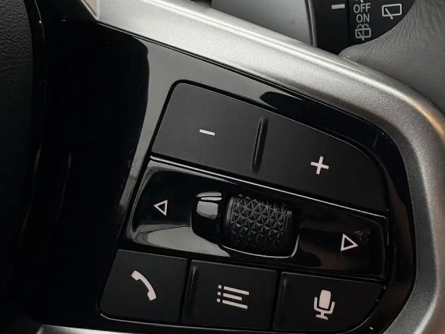 BMW 330 330i Touring xDrive