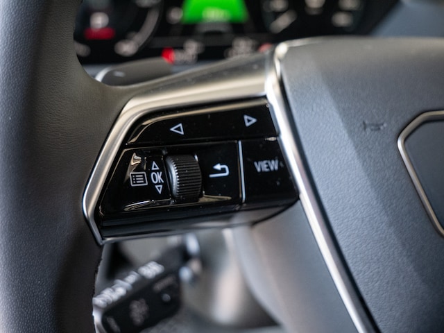 Audi Q8 e-tron 50 Quattro S-Line